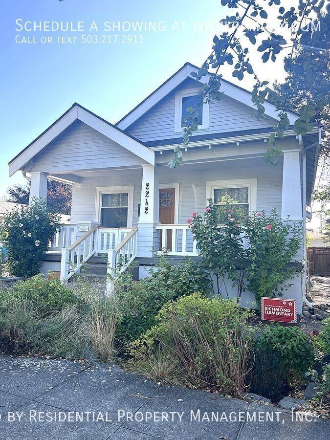 2242 Se 44th Ave - Photo 2 of 50