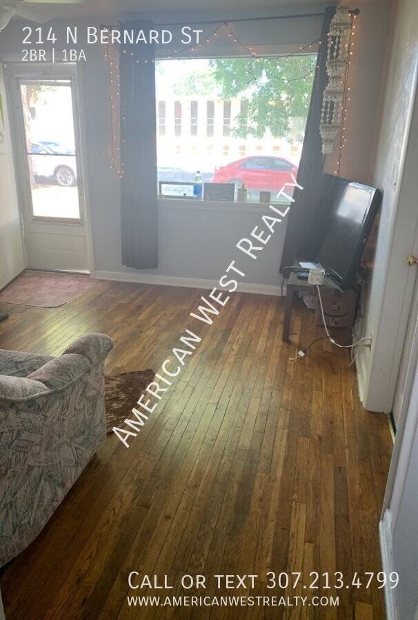214 N Bernard St - Photo 3 of 7