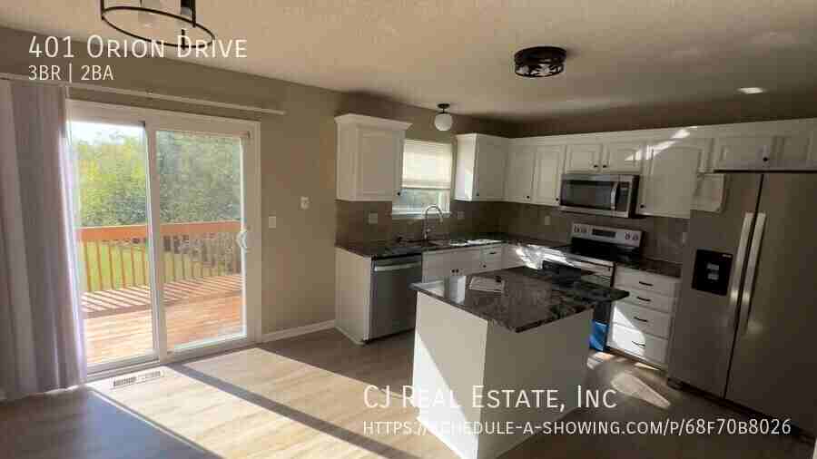 401 Nw Orion Dr - Photo 3 of 10