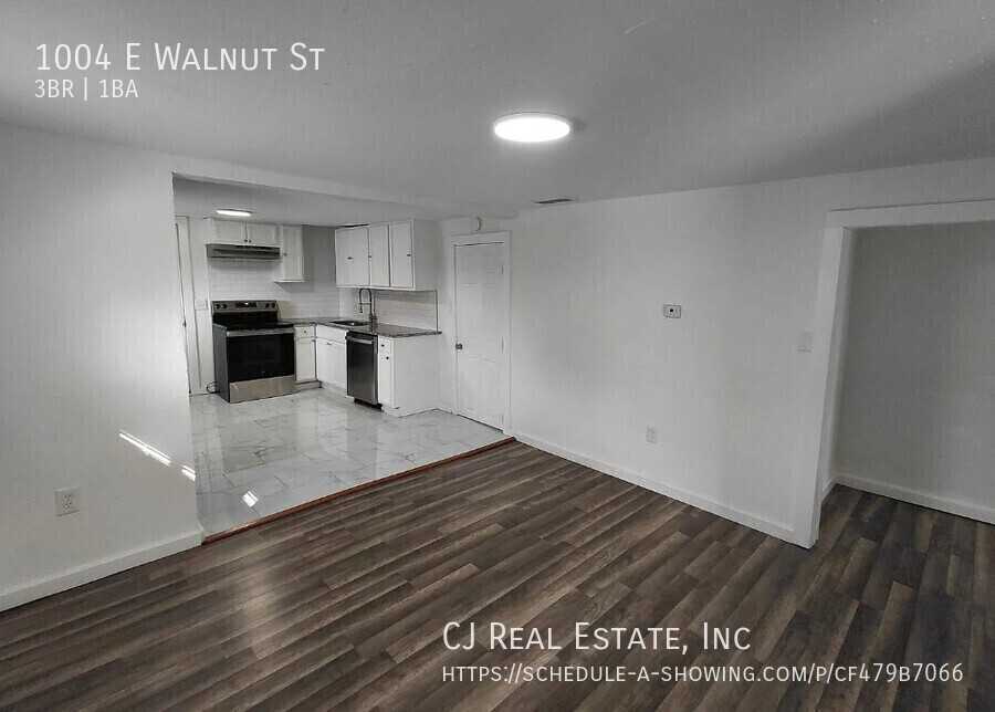 1004 E Walnut St - Photo 2 of 7