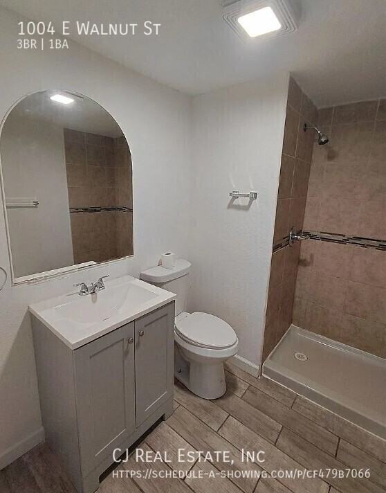 1004 E Walnut St - Photo 4 of 7