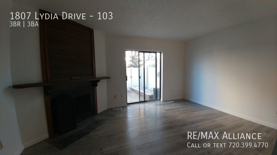 1807 Lydia Dr #103 - Photo 2 of 14