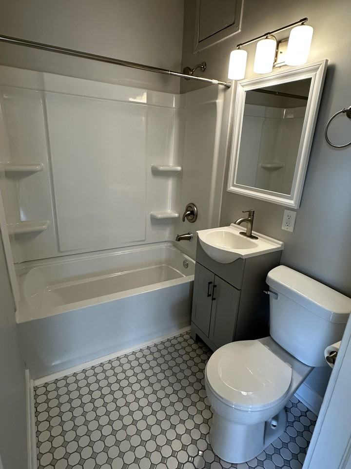 271 Douglas Ave #1 - Photo 7 of 13