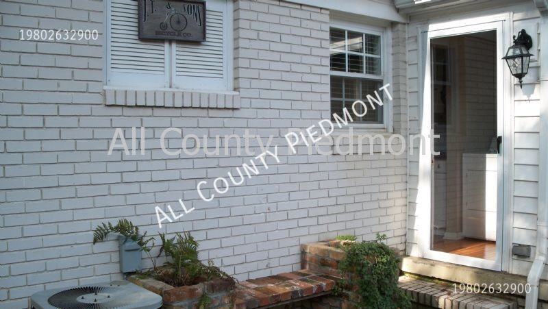1544 Pecan Ave - Photo 2 of 9