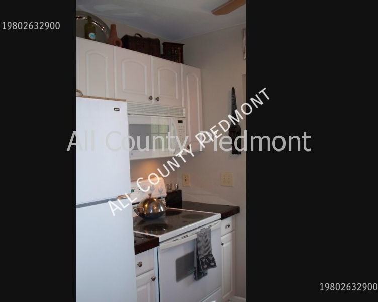 1544 Pecan Ave - Photo 4 of 9