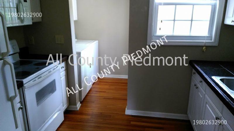 1544 Pecan Ave - Photo 6 of 9