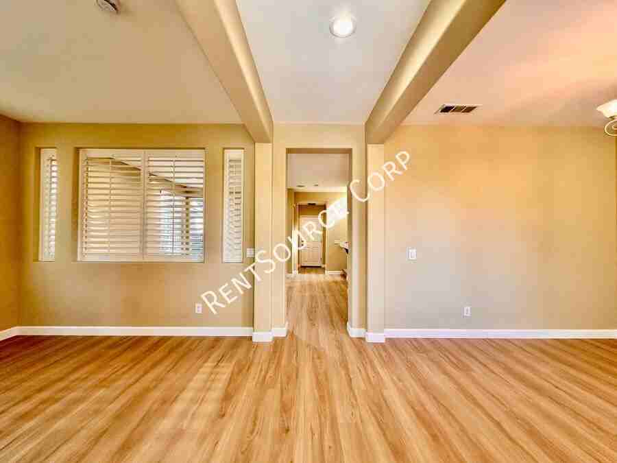 24162 Willowbrooke Ct - Photo 7 of 39