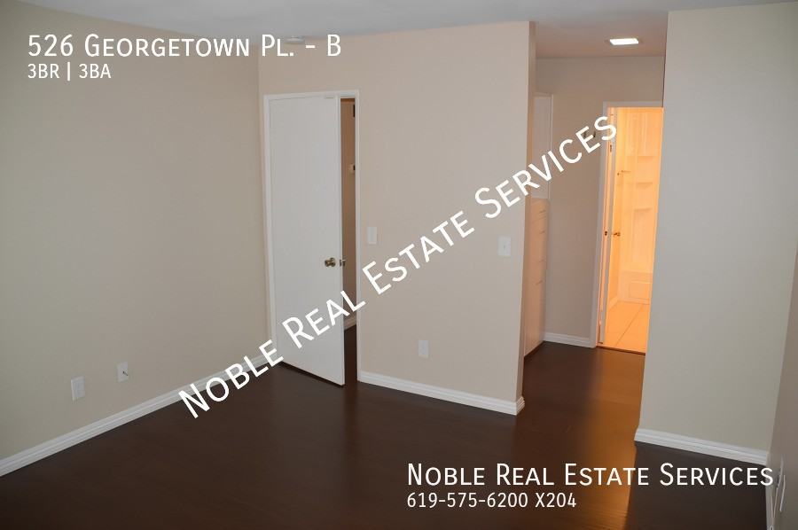 526 Georgetown Pl #B - Photo 4 of 24