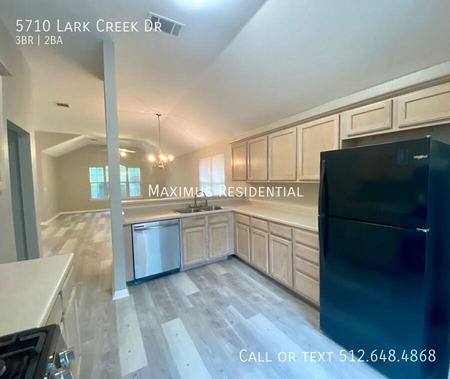 5710 Lark Creek Dr - Photo 7 of 18