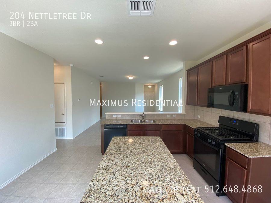 204 Nettletree Dr - Photo 4 of 24