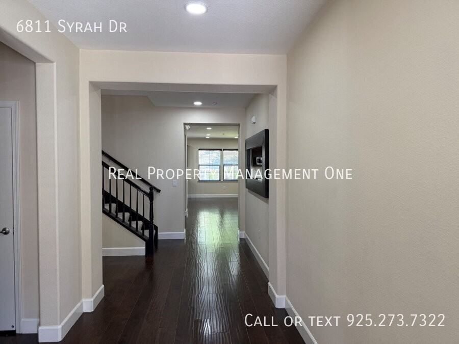 6811 Syrah Dr - Photo 5 of 42