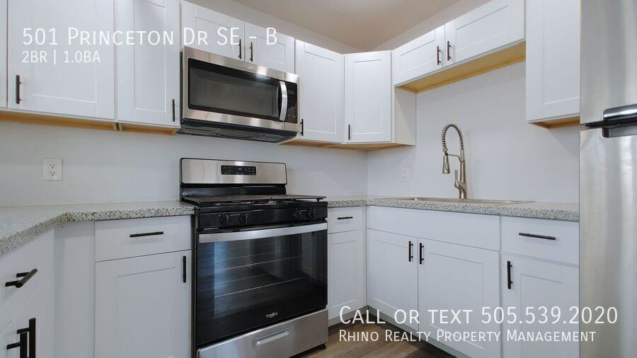 501 Princeton Dr Se #B - Photo 4 of 9