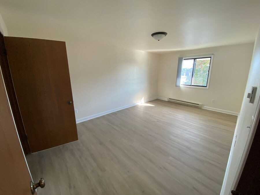 7927 60th Ave #202 - Photo 6 of 9