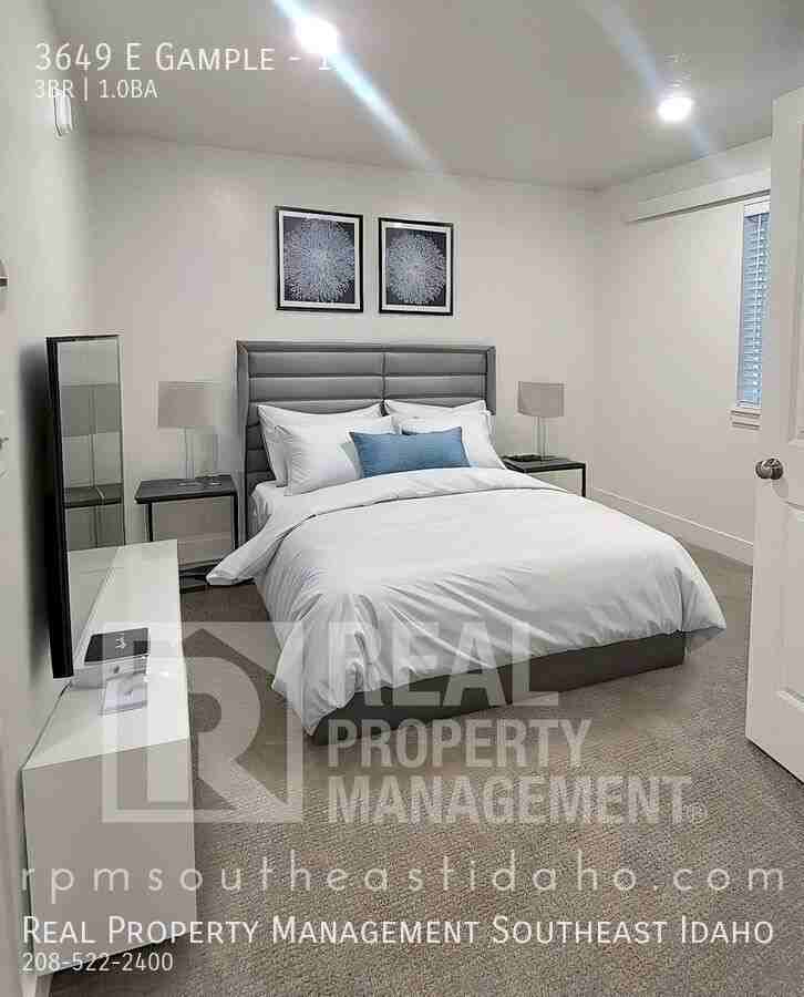 3649 E Gample Ave #1 - Photo 2 of 16