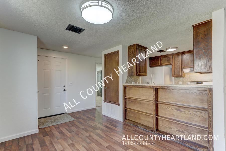 2121 Meench Dr - Photo 7 of 24