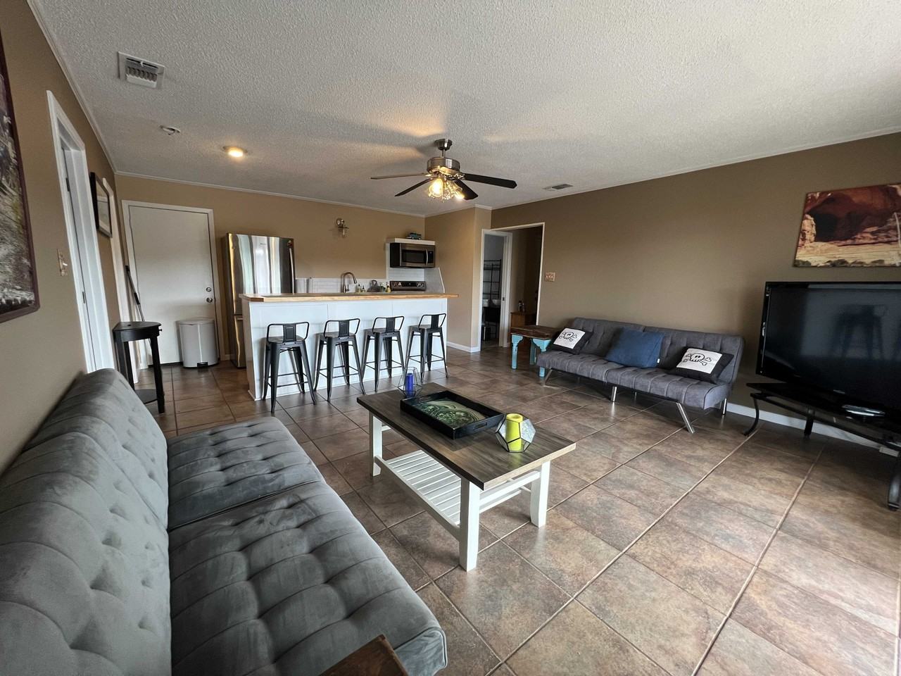 2510 Circle Dr #2 - Photo 5 of 13
