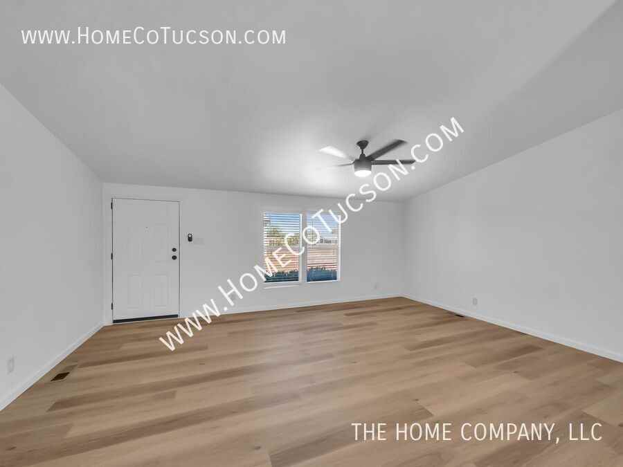 6253 E Window Ridge Ln - Photo 4 of 36