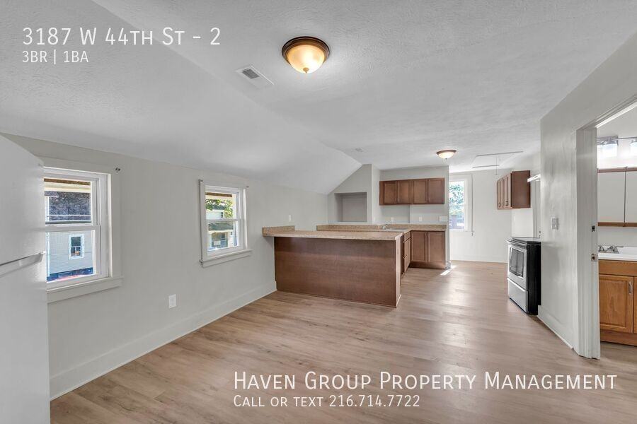 3187 W 44th St #2 - Photo 7 of 25