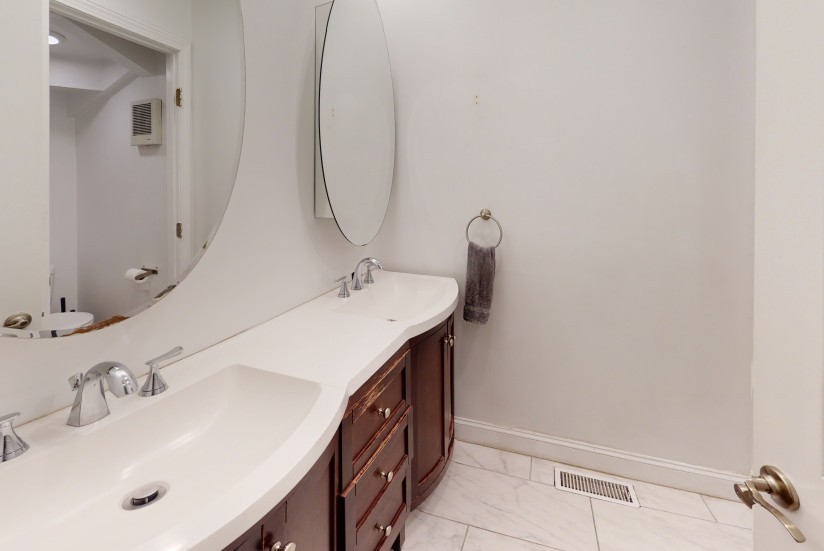 1 Bed / 1 Bath Apartment in East Boston - Photo 4 of 13