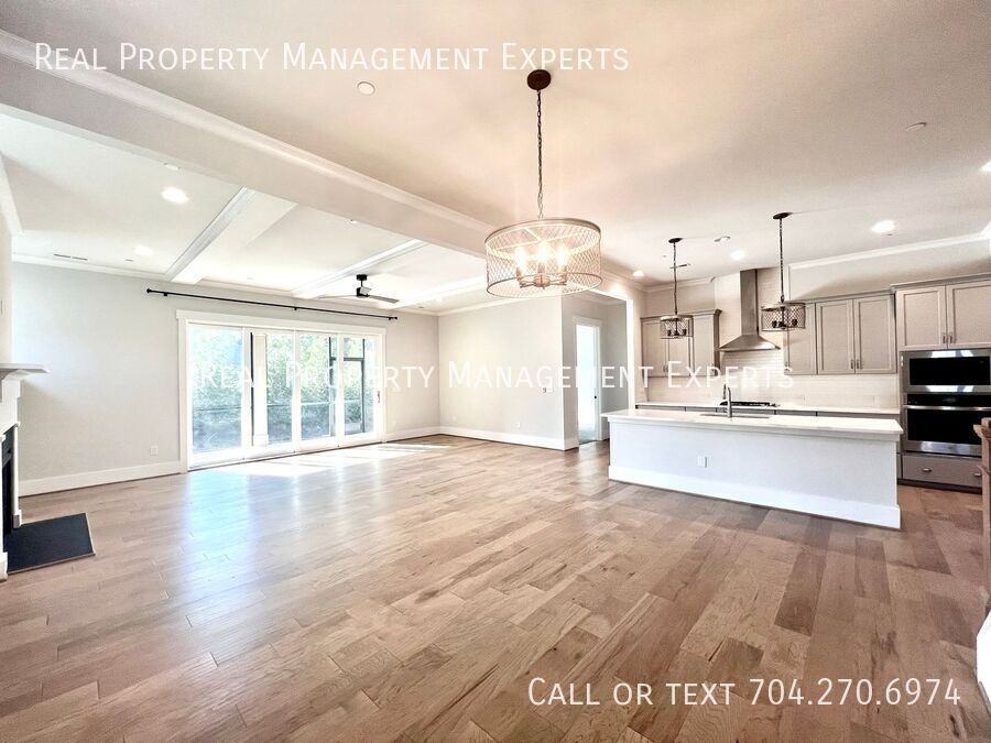 8878 Cotton Grove Ct - Photo 6 of 17