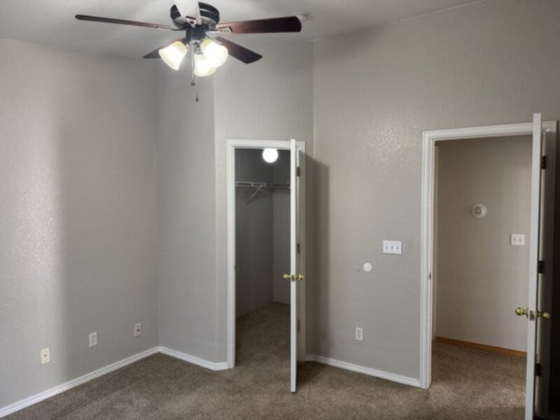 21498 E 46th Ave - Photo 6 of 13