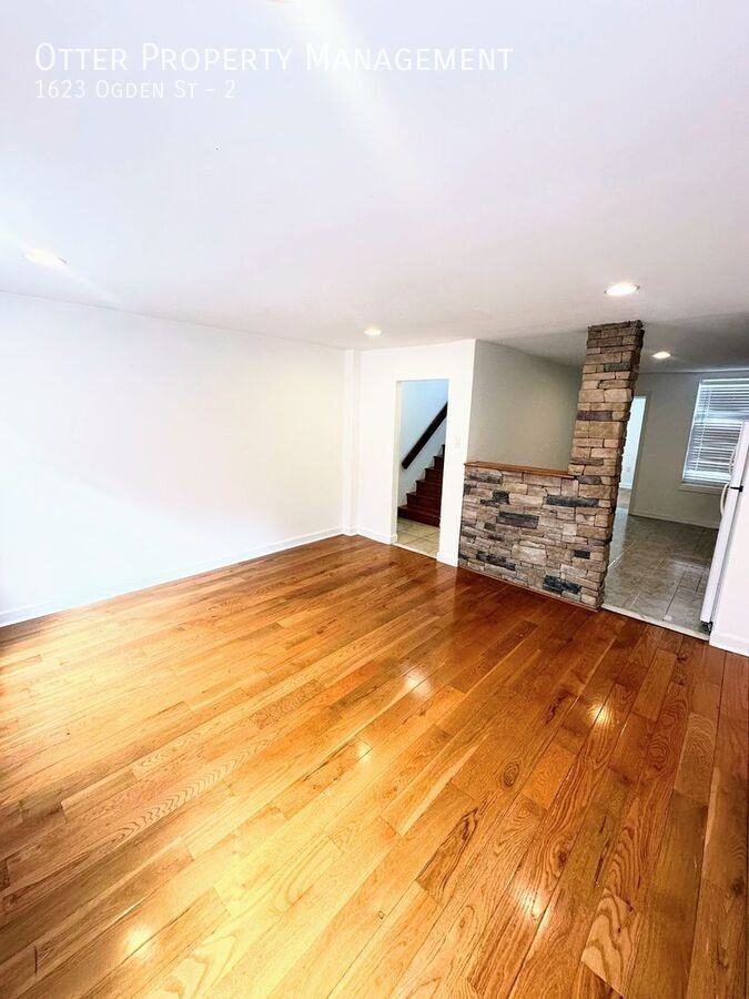 1623 Ogden St #2 - Photo 6 of 33