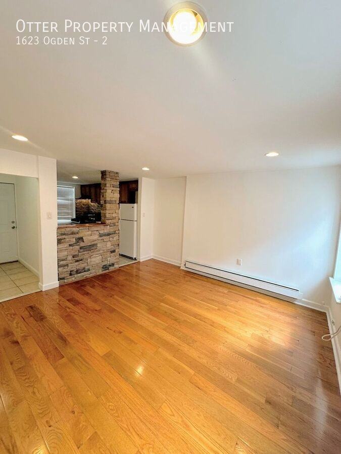 1623 Ogden St #2 - Photo 7 of 33