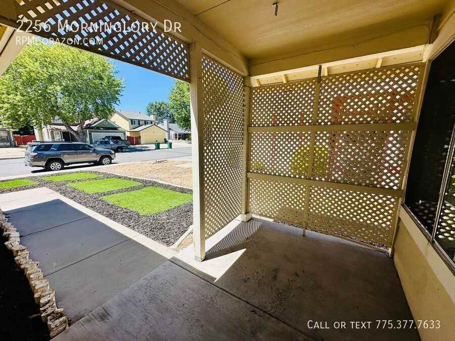 2256 Morninglory Dr - Photo 2 of 7