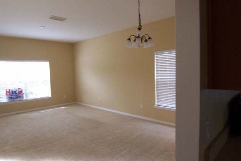 2103 Congress Ln - Photo 6 of 22