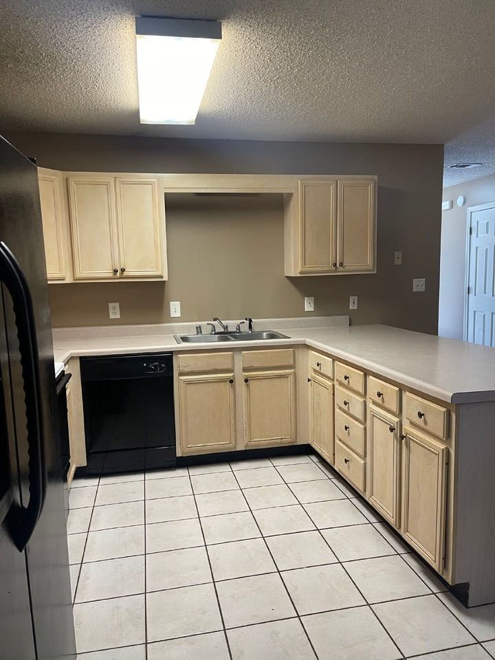 1305 Loberg Ln #B - Photo 2 of 15