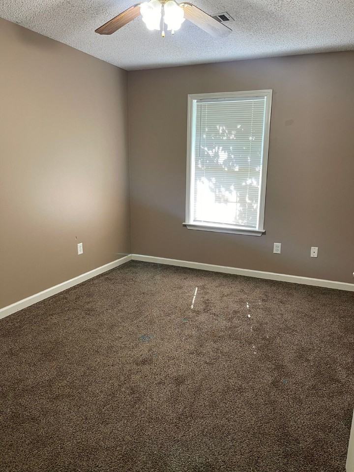 1305 Loberg Ln #B - Photo 7 of 15