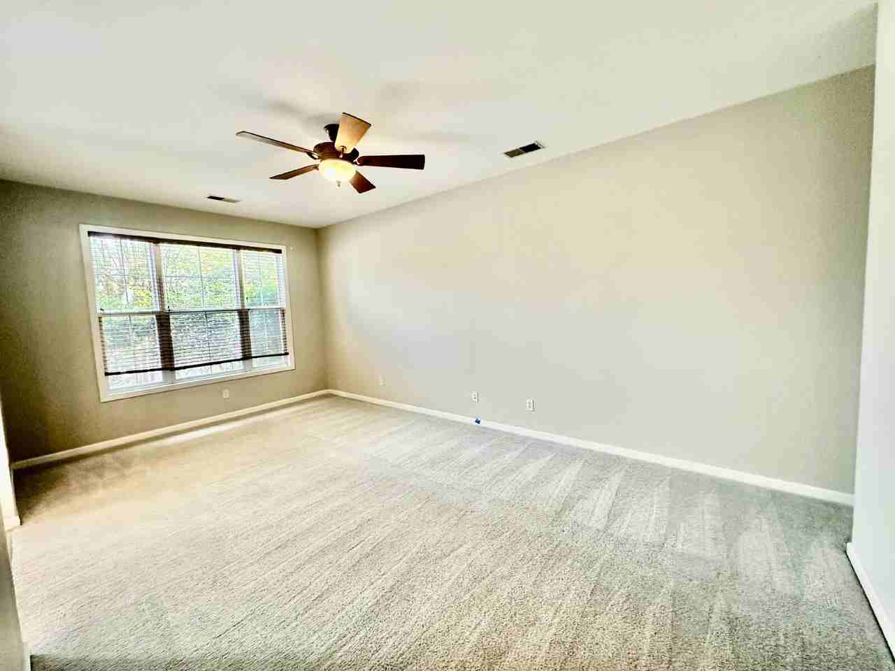 150 Westbury Park Way - Photo 4 of 37