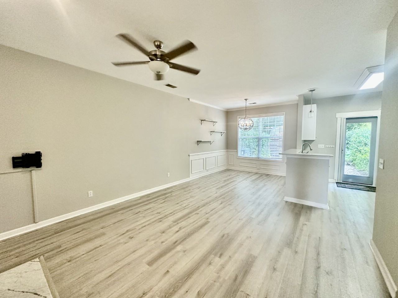 150 Westbury Park Way - Photo 5 of 37