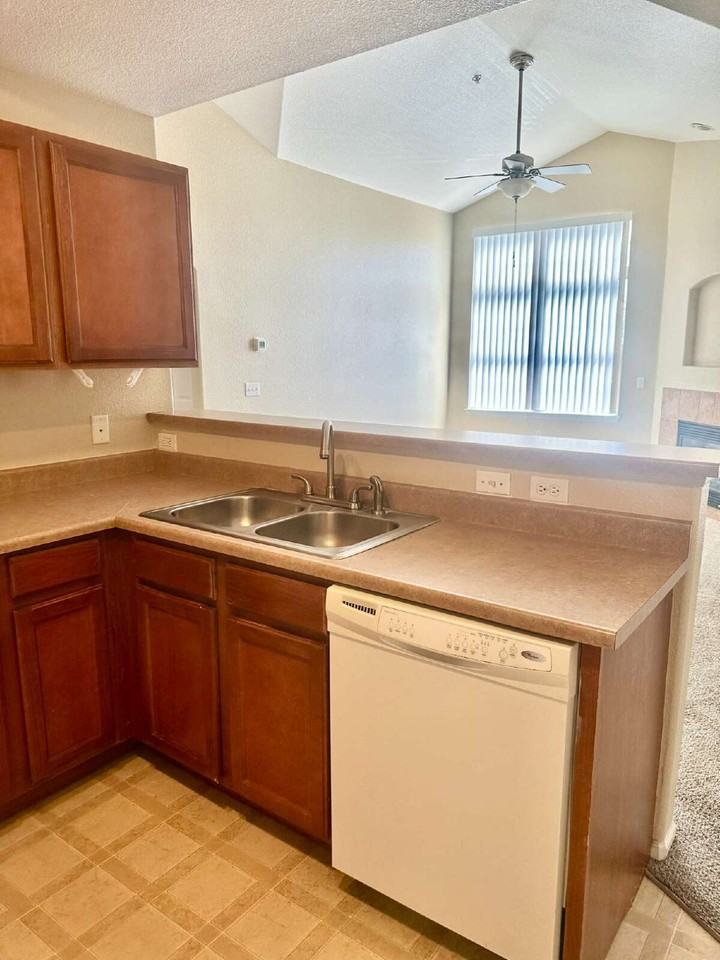 10841 Twenty Mile Rd Apt 201 - Photo 5 of 19