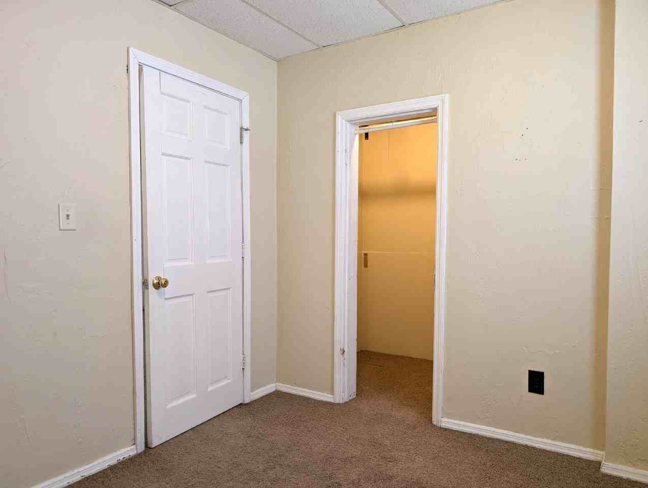 1212 S Chestnut Ave - Photo 6 of 25