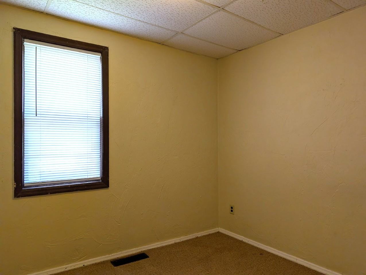 1212 S Chestnut Ave - Photo 7 of 25