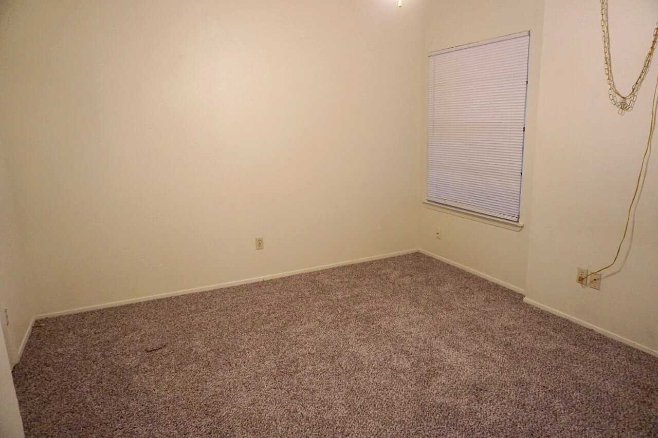 125 N Troy Ave - Photo 7 of 7