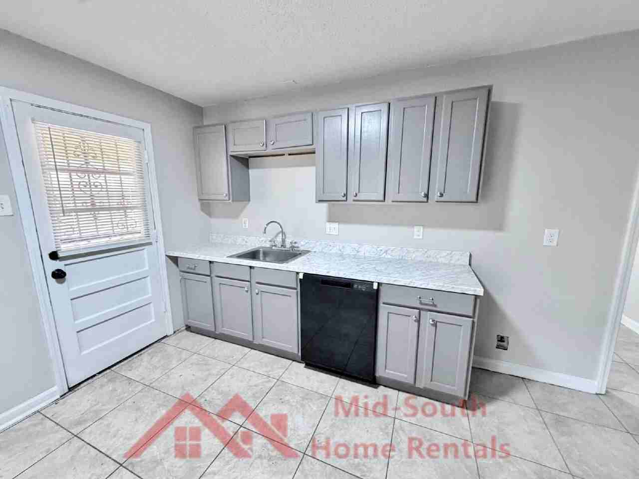 1521 Abernathy Rd - Photo 7 of 20