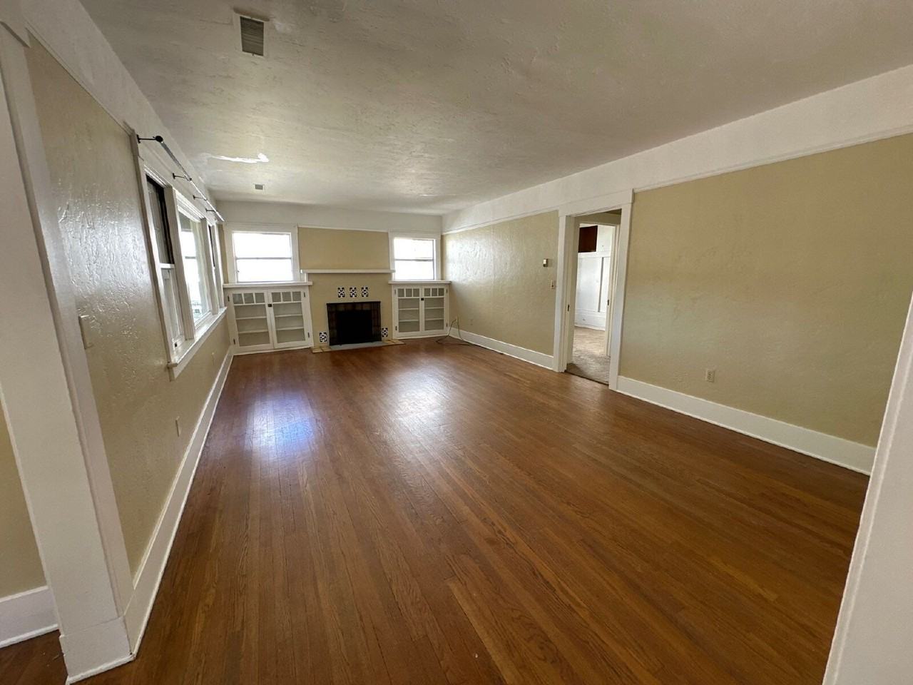 2140 Loomis St - Photo 6 of 22