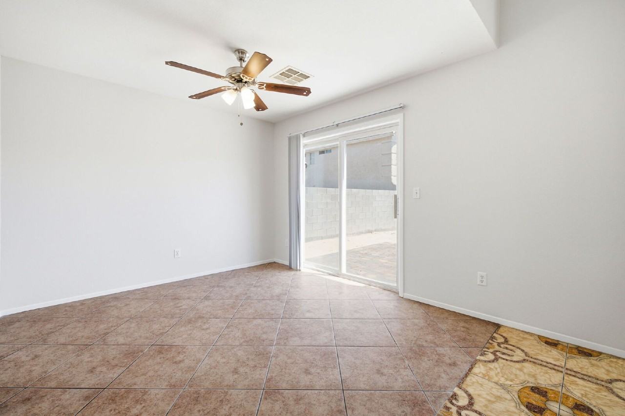 3788 Gulliver St - Photo 7 of 32