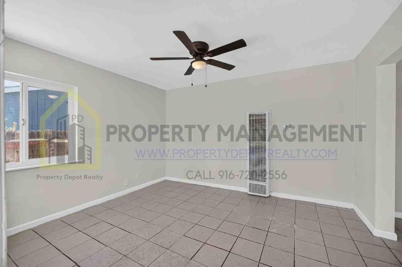 7720 35th Ave - Photo 7 of 36