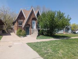 featured image of 2761 Van Buren Ave #DOWN