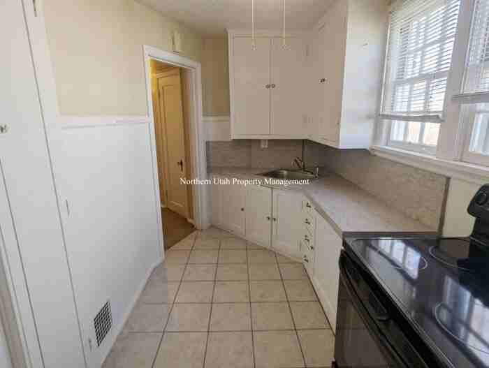 2761 Van Buren Ave #DOWN - Photo 5 of 13