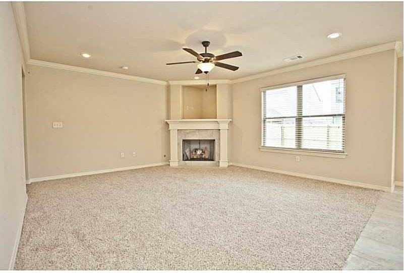 2669 N Miranda Ave - Photo 3 of 16