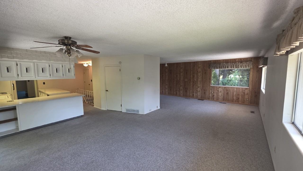 3565 Eccles Ave #UP - Photo 5 of 19