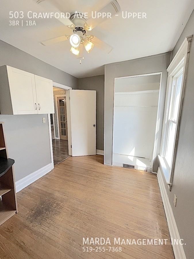 503 Crawford Ave Uppr - Photo 7 of 24