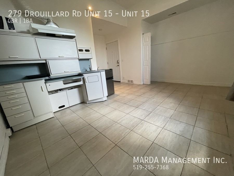 279 Drouillard Rd Unit 15 #15 - Photo 4 of 13