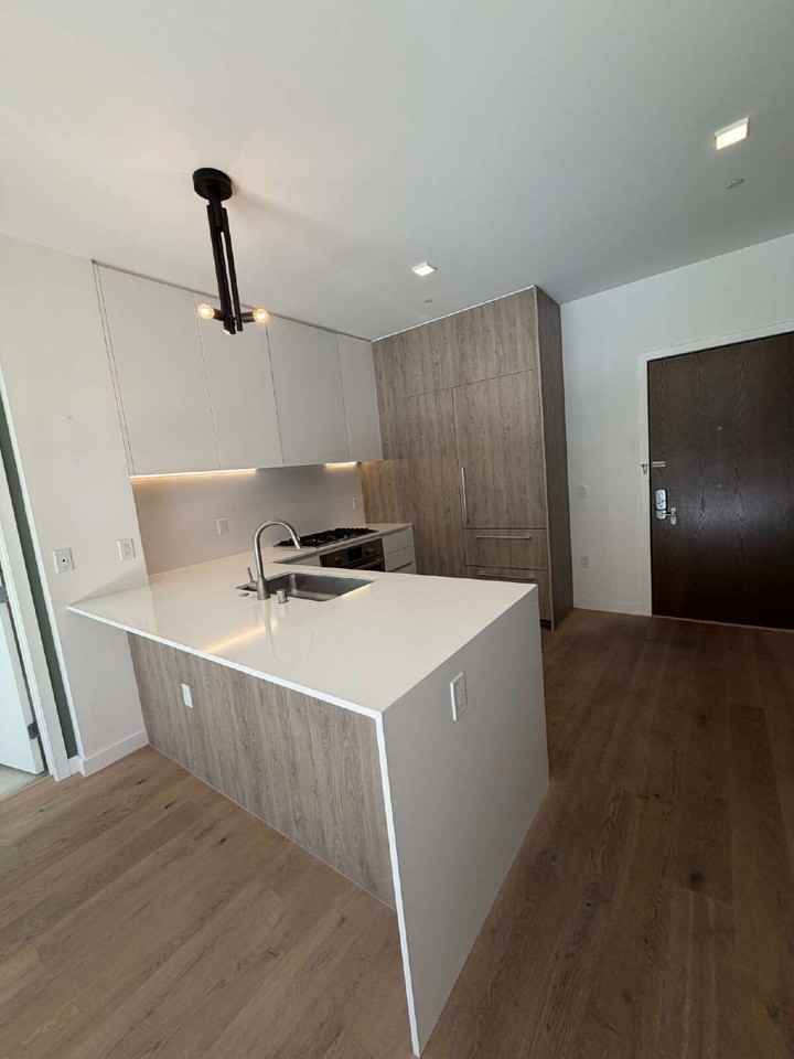 815 Tennessee St #111 - Photo 3 of 21