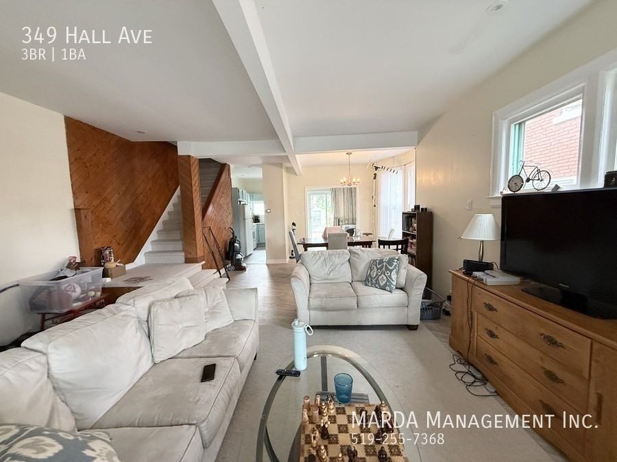 349 Hall Ave - Photo 4 of 27