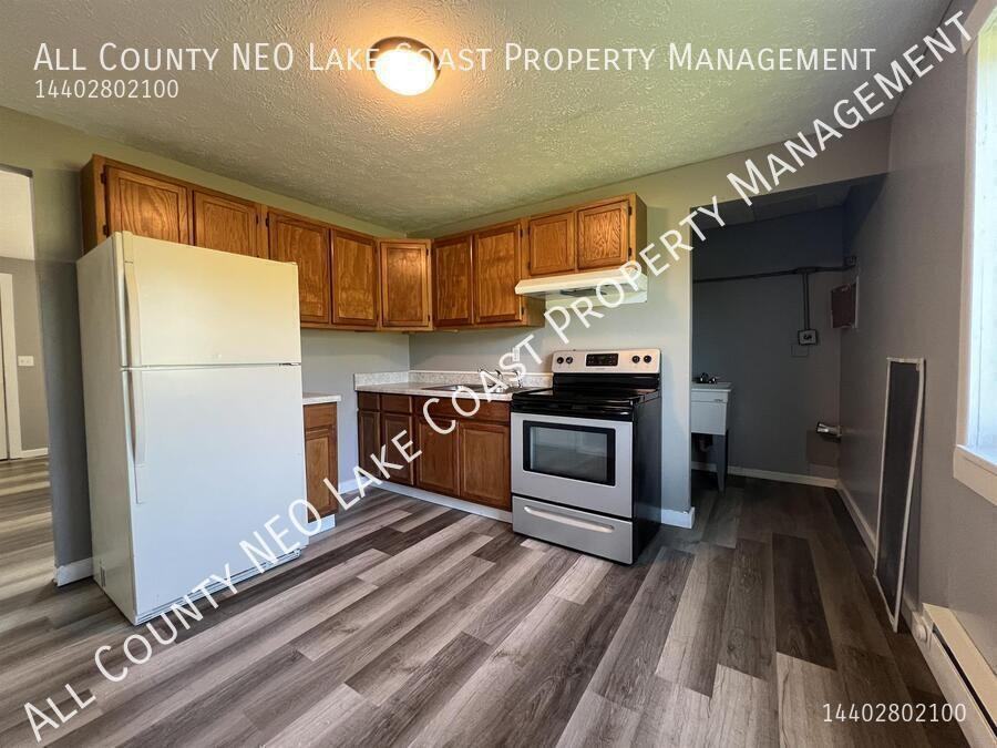 1372 Massachusetts Ave - Photo 4 of 6